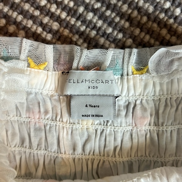 Star print dress by Stella McCartney kids. - Picture 3 of 3